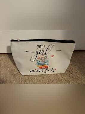 Cosmetic Bag, Just A Girl Who Loves Books New